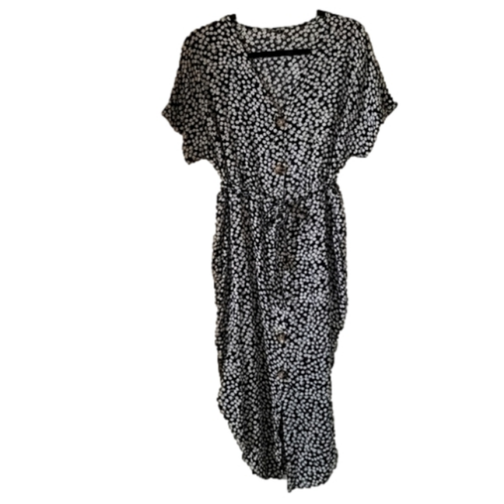 Black and White Floral Button Down Dress with pockets Sz M